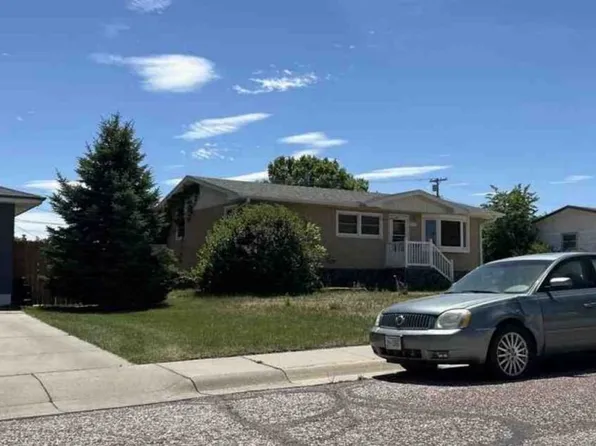 1725 Nelson Ave, Gering, NE 69341