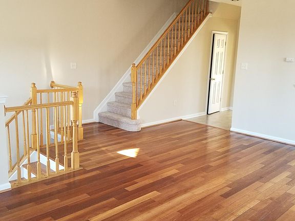 3rd image of 1524 Laurel Wood Way