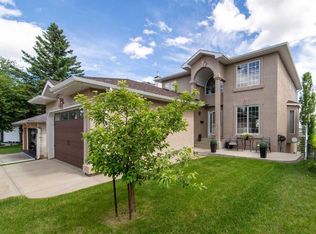 360 SW Hidden Ranch Cir NW, Calgary, AB T3A 5R3