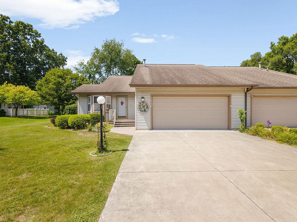 1st image of 1615 Pine Ridge Ct