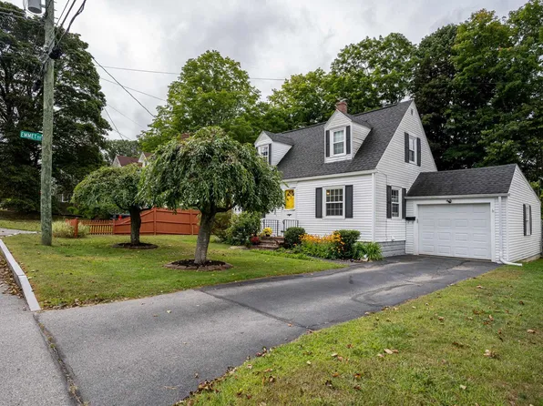3 Birchwood Place, Dover, NH 03820