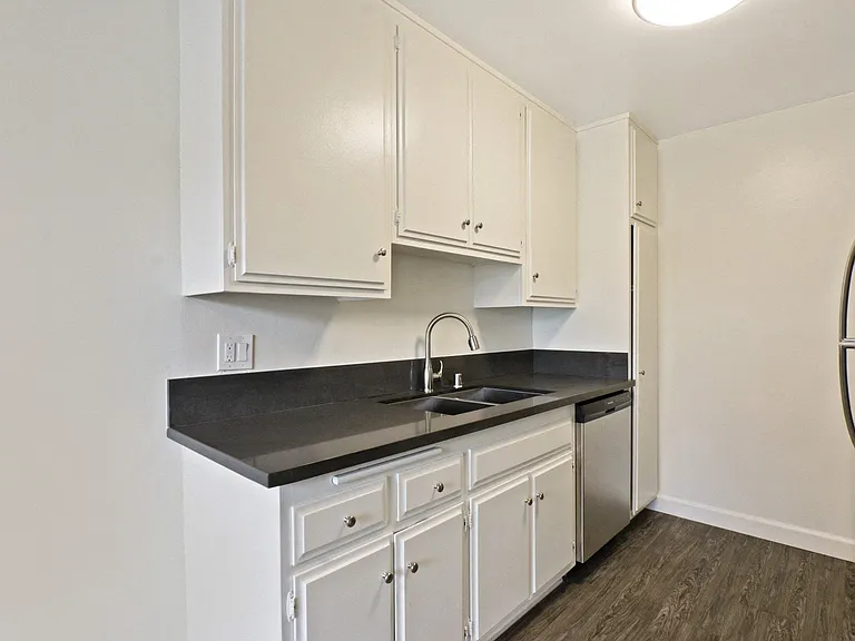 3749 McLaughlin Ave. — Photo 20