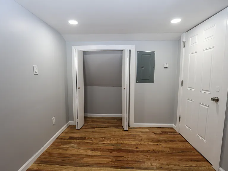 562 Peacock St #2 — Photo 9