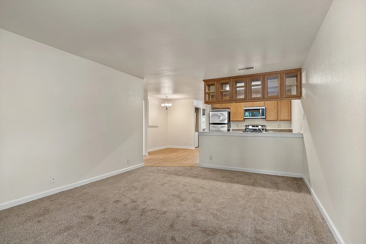 Building Photo - 1114 Nord Ave #36