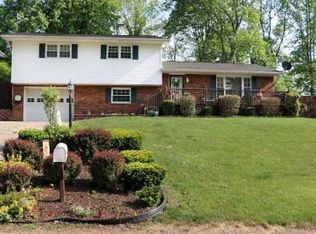 2210 Avinell Dr, Milton, WV 25541