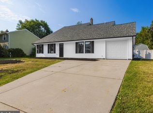 24 Heather Dr, Marlton, NJ 08053
