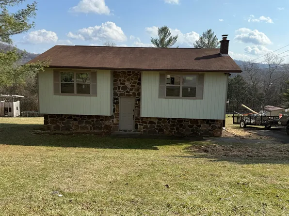 425 Whitaker St, Tazewell, TN 37879