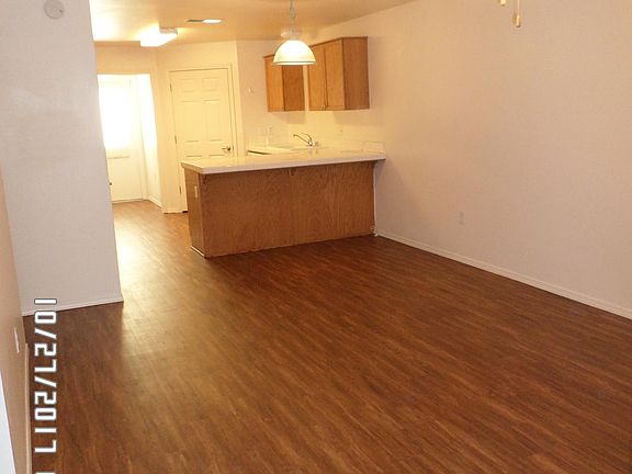 2nd image of 4309 W Walnut Ave Ste B
