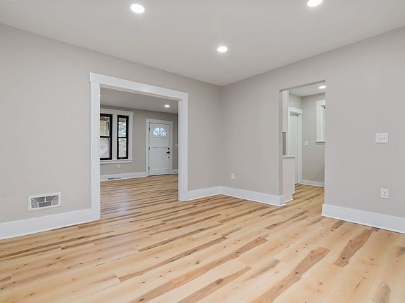 5th image of 232 Saint Clair St