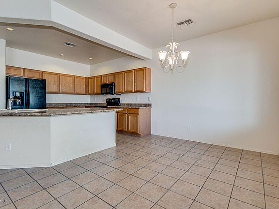 3rd image of 10460 E Trailhead Ct