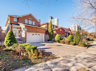 482 Malaga Rd, Mississauga, ON L5B 3W2