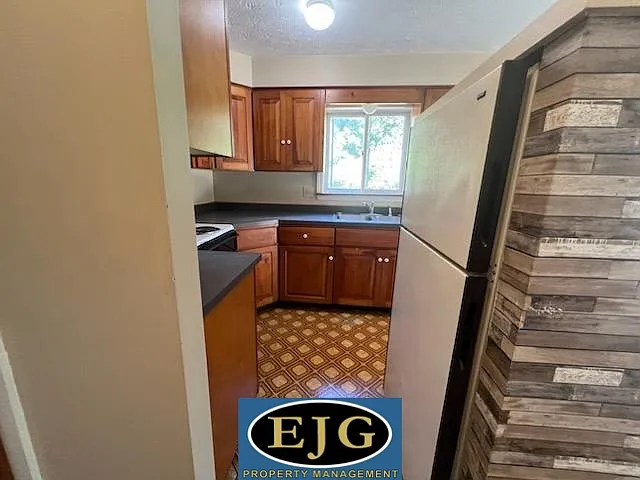 72 Main St #11 — Photo 3