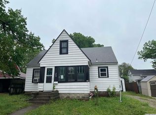 680 3rd St NE, Mason City, IA 50401