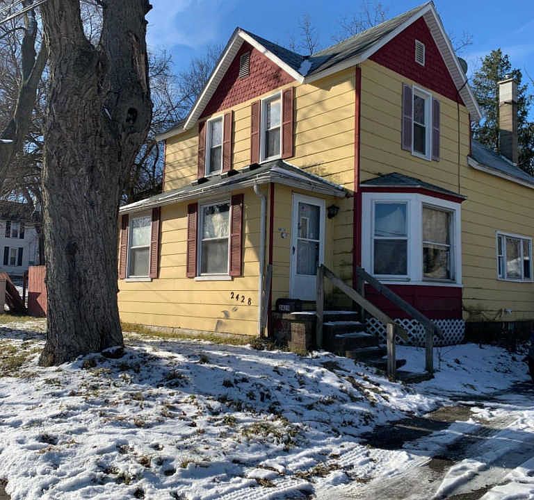 1st image of 2428 S Burdick St