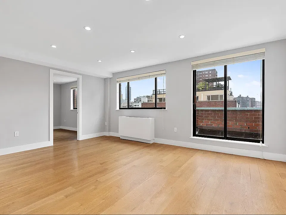 309 W 30th St #10A