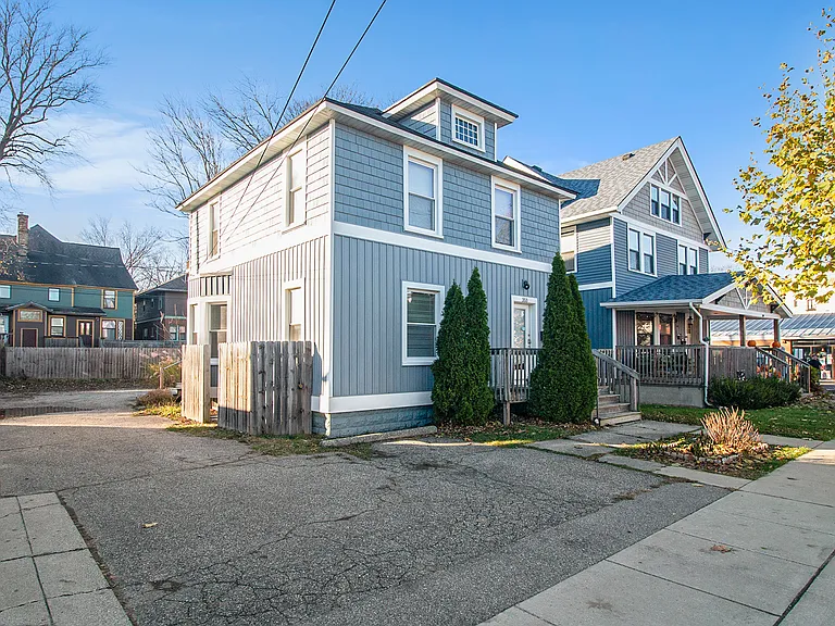353 Atlas Ave SE #2 — Photo 16