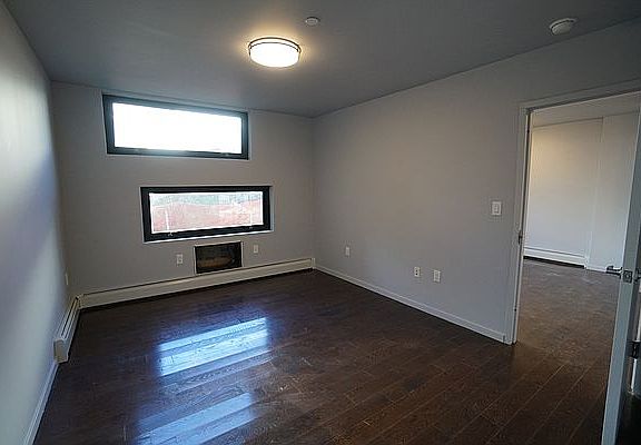 3rd image of 425 E 154th St #3B