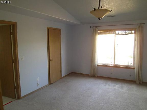 5th image of 15416 NE 84th St