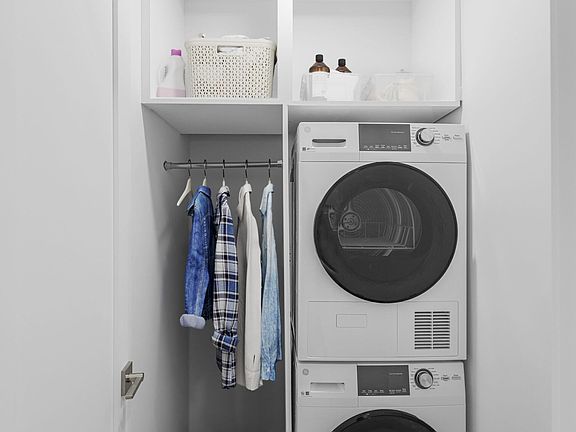 5th image of 246 E 53rd St APT 6