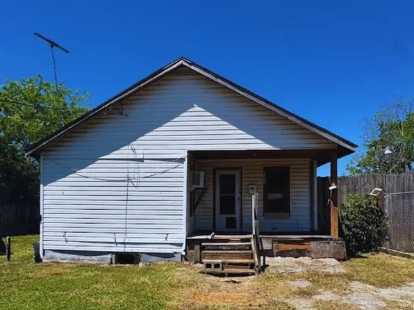 1462 Wall St, Beaumont, TX 77701