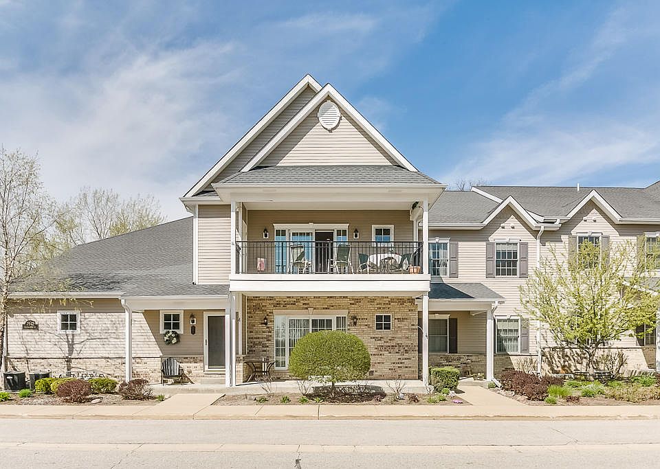 1st image of 7942 Williamsburg Ct #9