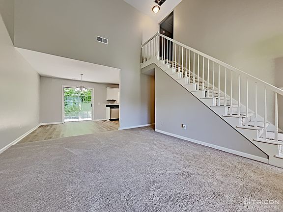 4th image of 127 Richmond Dr