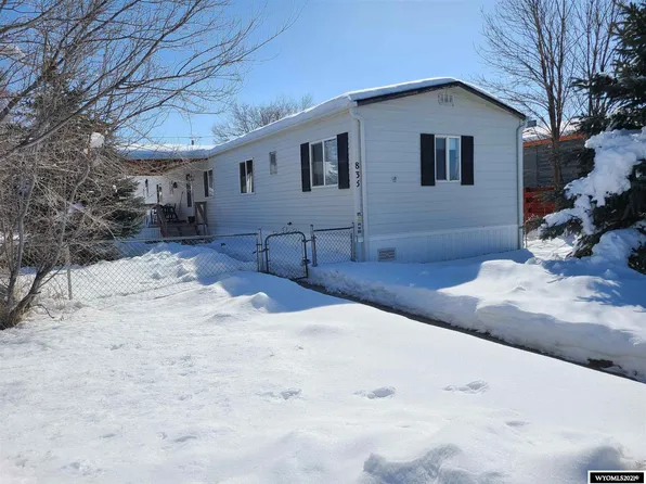 833 Harrison St, Douglas, WY 82633