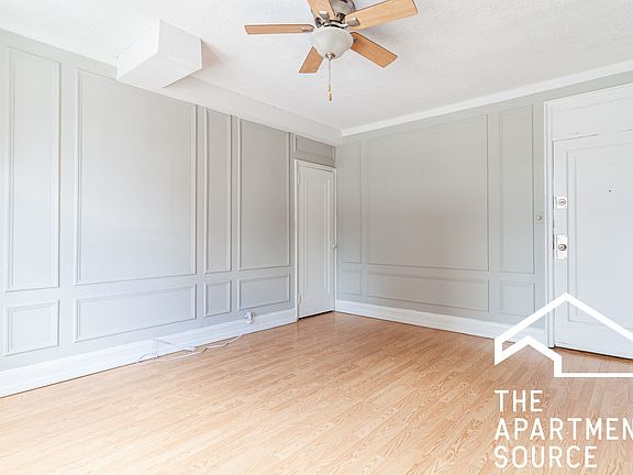 4th image of 423 W Wellington Ave #3