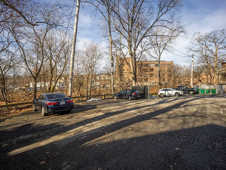 27 E Main St #5 — Photo 16