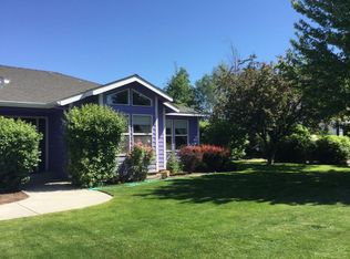 2055 NW Greenwood Pl, Redmond, OR 97756