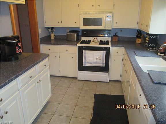 4th image of 149 Stanton Ave