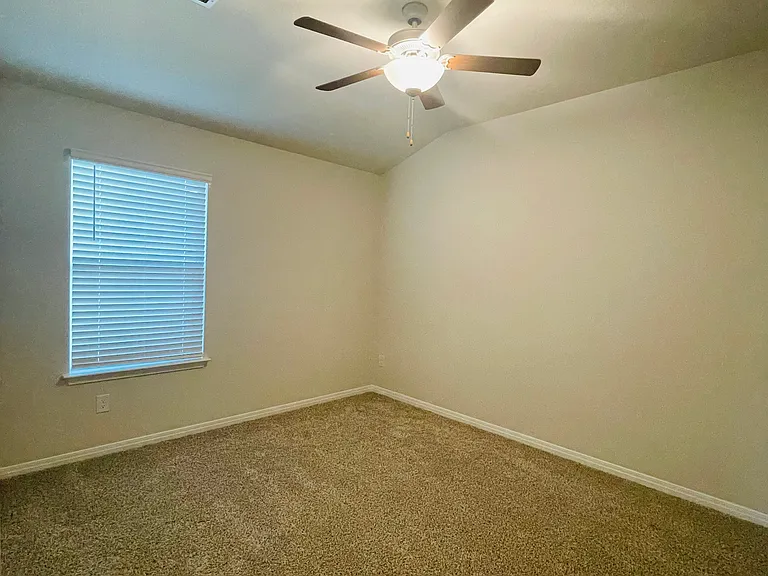 17604 Pepperwood Cv — Photo 11