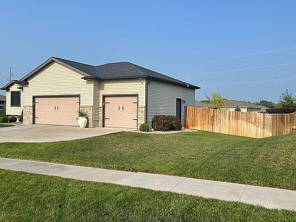 2nd image of 6210 Ellie Ln