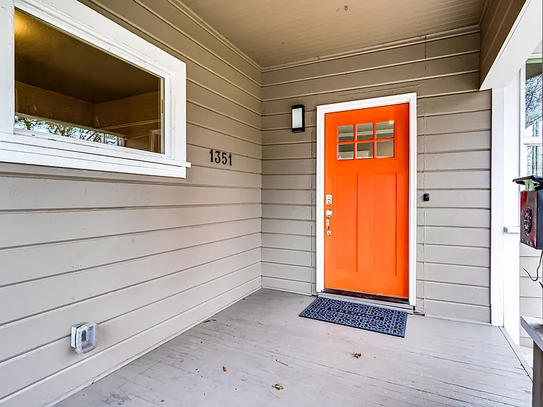 1351 Jefferson St — Photo 3