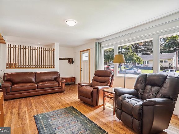4th image of 6415 Inlet St
