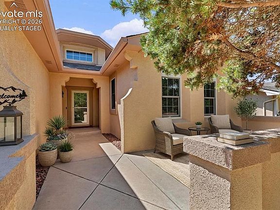 2nd image of 3575 Hollycrest Dr