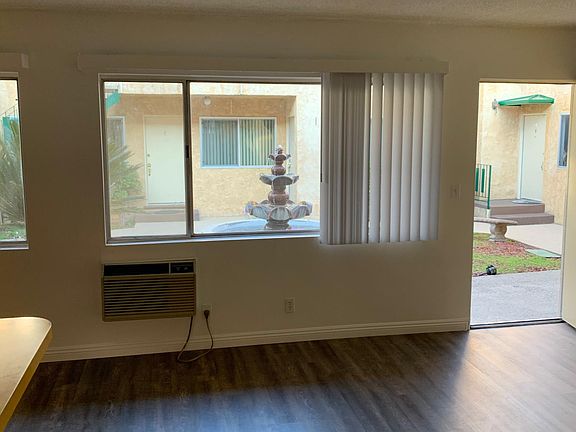 2nd image of 520 E Magnolia Blvd APT H
