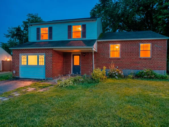8 Yorktown Rd, New Castle, DE 19720