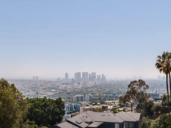 8673 Hollywood Blvd, Los Angeles, CA 90069