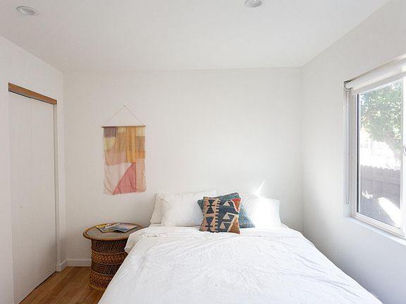 4th image of 2704 Bellevue Ave #1/2