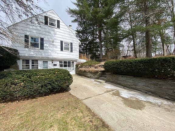 2nd image of 35 Woodland Dr