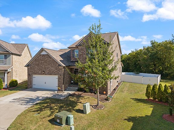 2nd image of 907 Coral Bells Ct