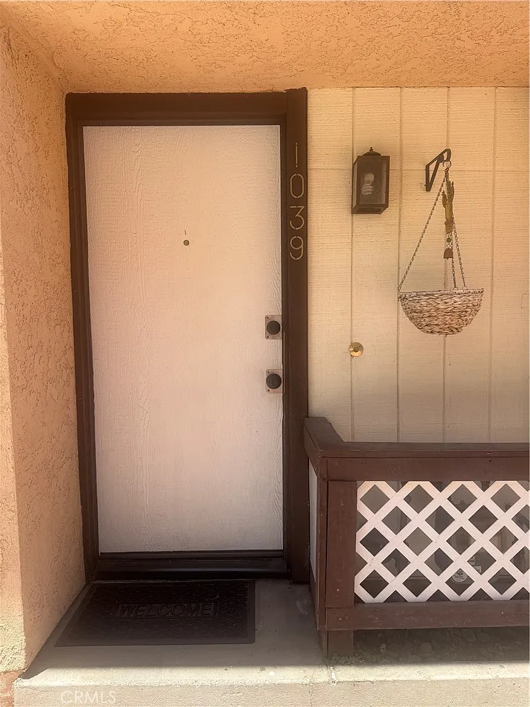 3 bed, 1200 sqft, $3,100 — Photo 2