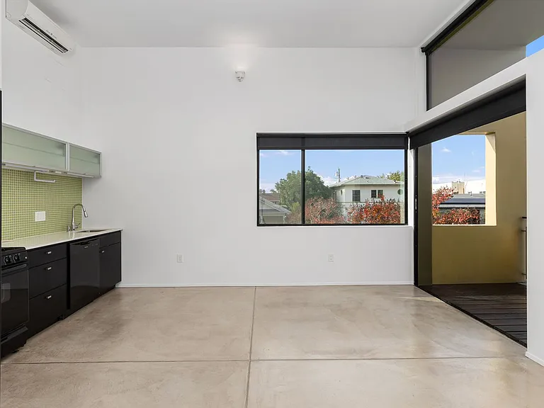 Centre Street Lofts — Photo 16