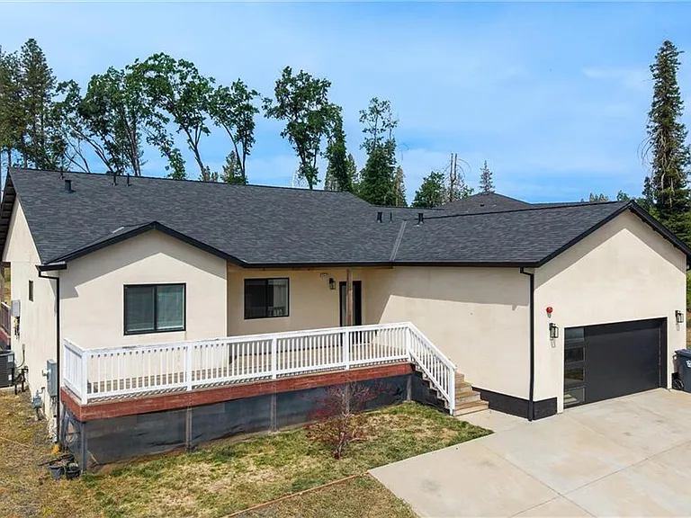5655 Cathy Ln — Photo 2