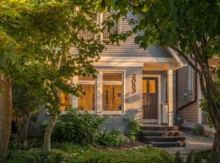 2053 Charles St, Vancouver, BC V5L2V1