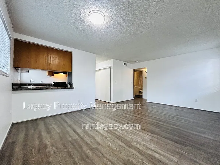 7445 Auburn Oaks Ct #K — Photo 10