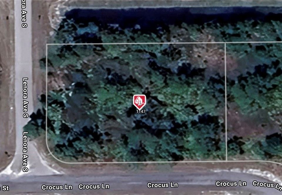 2nd image of 1147 Crocus St