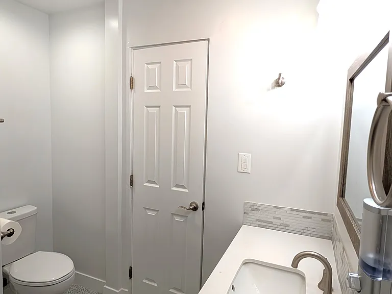 12602 Foxley Dr — Photo 16