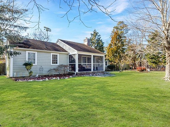 2nd image of 10 Klains Ln